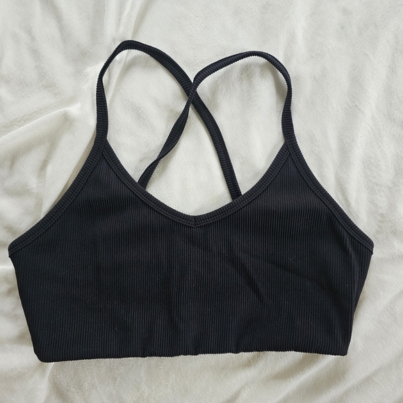 Black Ribbed Cross Back Straps Sports Bra - Picture 1 of 6
